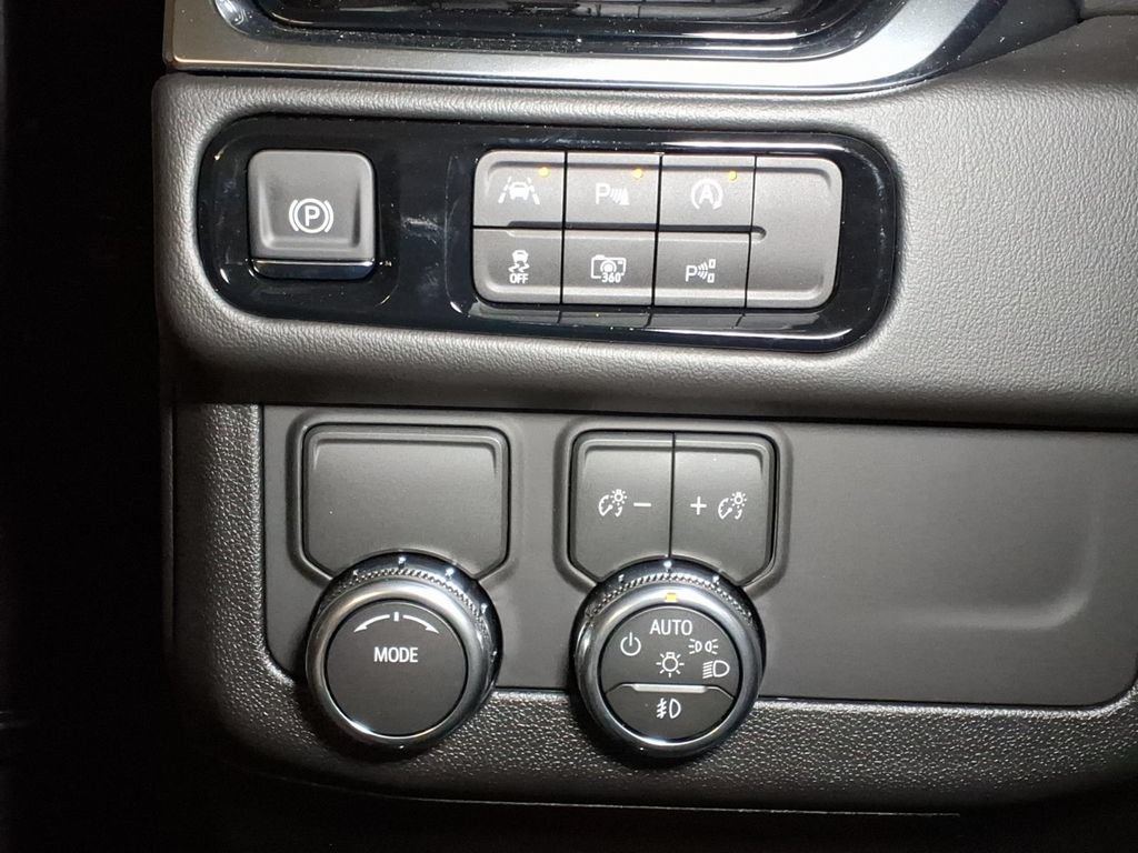 Used 2026 GMC Yukon XL Elevation RWD image 17