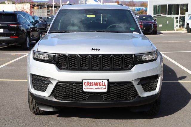 New 2025 Jeep Grand Cherokee Altitude AWD/4WD image 6