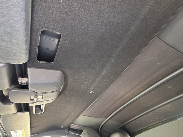 Used 2019 MAZDA MX-5 Miata Sport w/ I-ACTIVSENSE Sport Package image 21