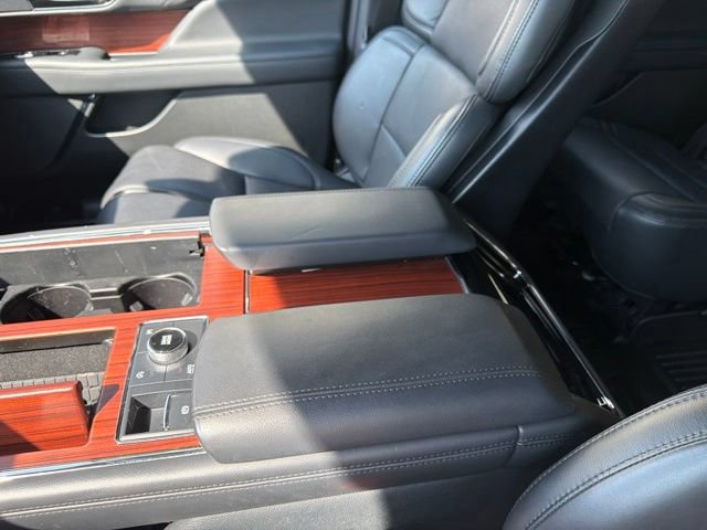 Used 2023 Lincoln Navigator L Reserve AWD/4WD image 33