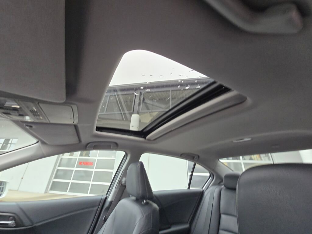 Used 2014 Honda Accord Touring image 19