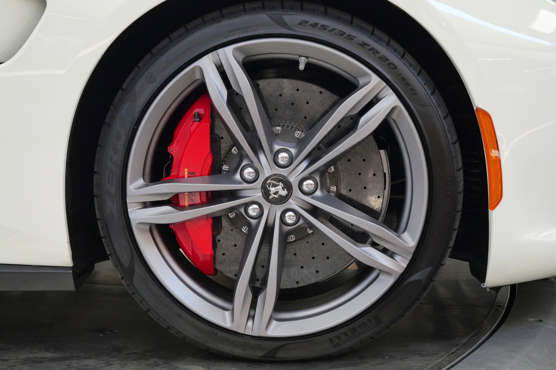 Used 2017 Ferrari GTC4Lusso AWD/4WD image 41