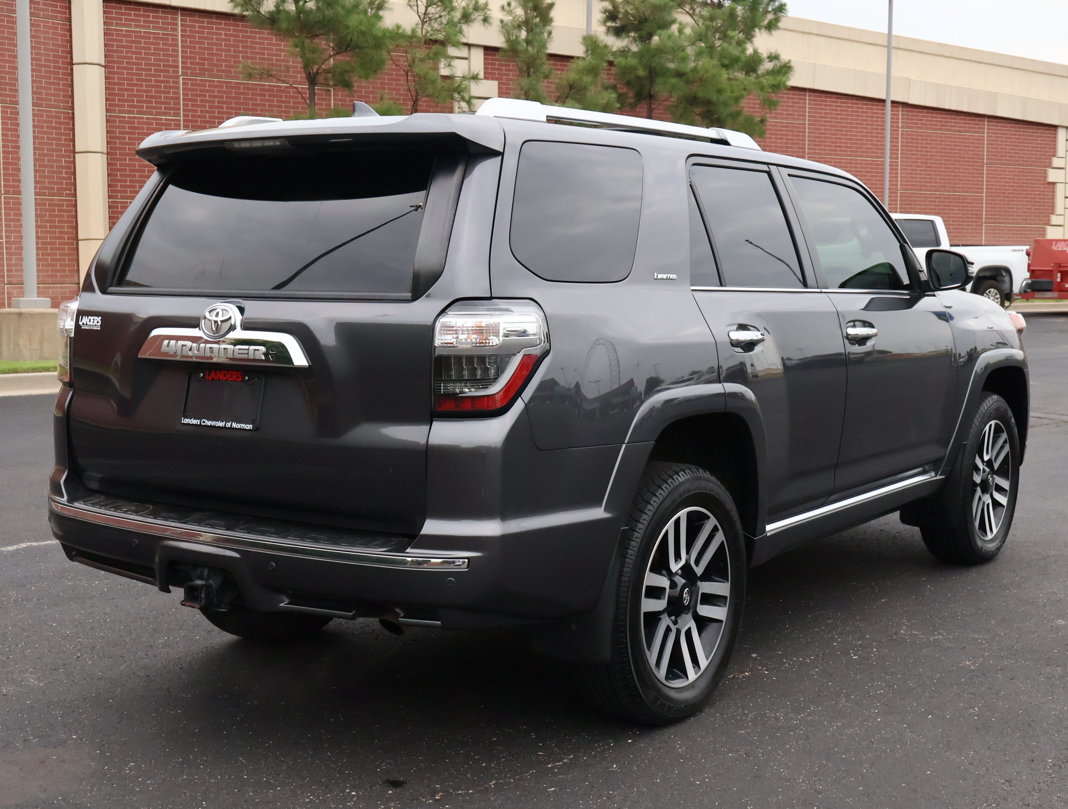 Used 2022 Toyota 4Runner Limited AWD/4WD image 34