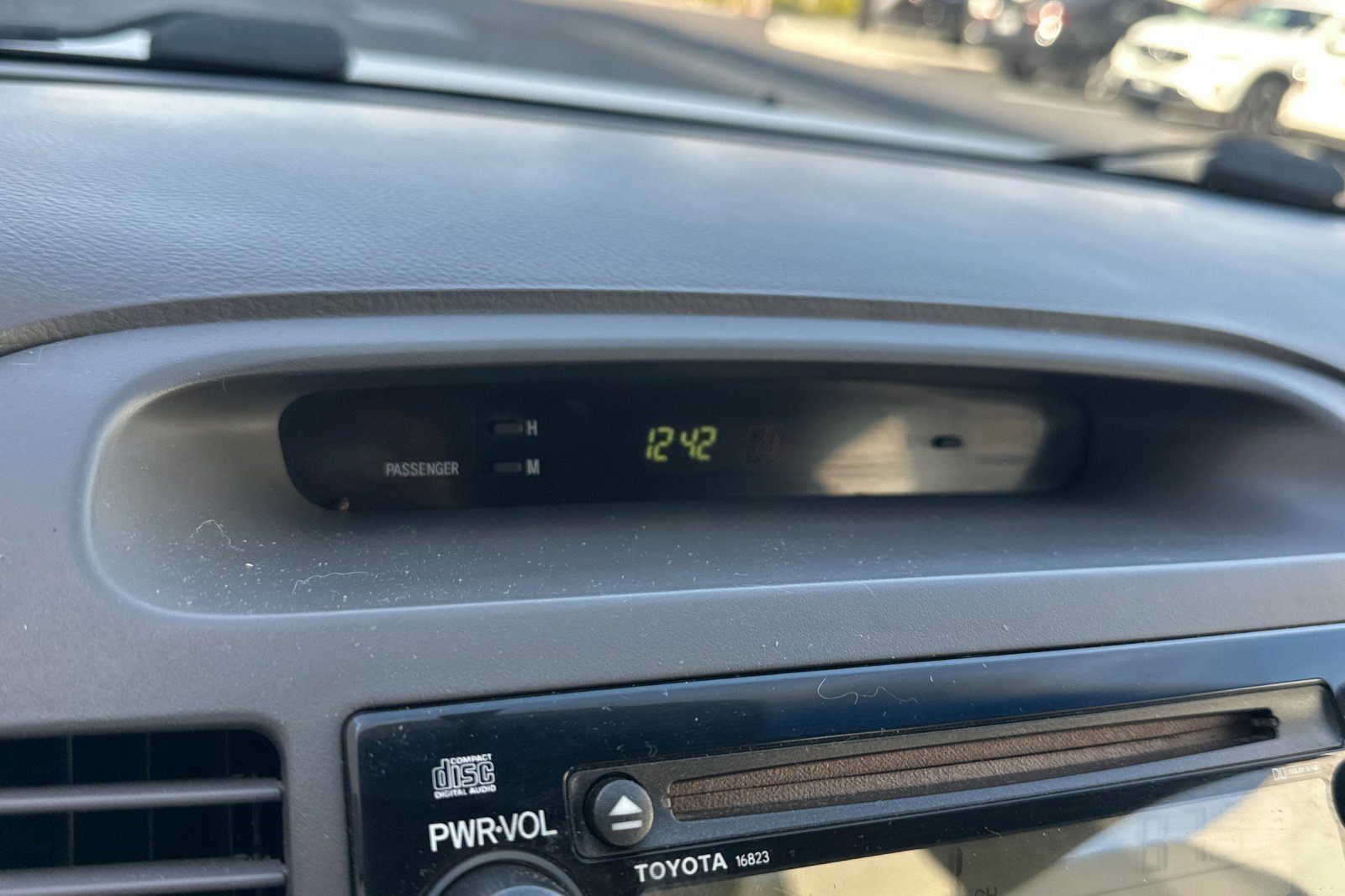 Used 2004 Toyota Camry LE image 35