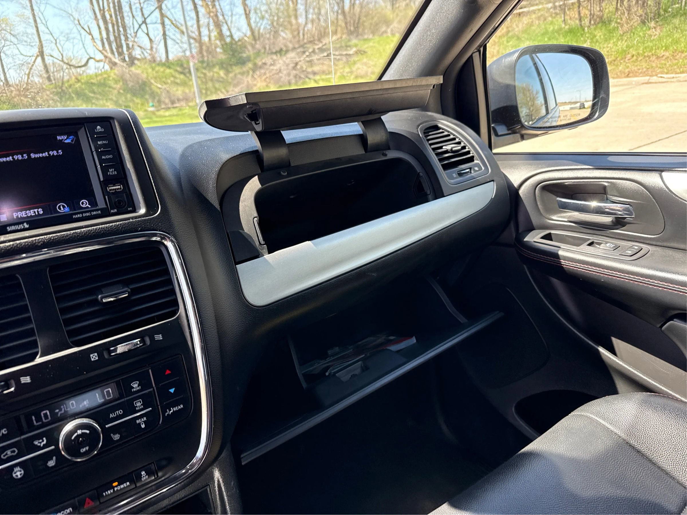 Used 2019 Dodge Grand Caravan GT FWD image 28