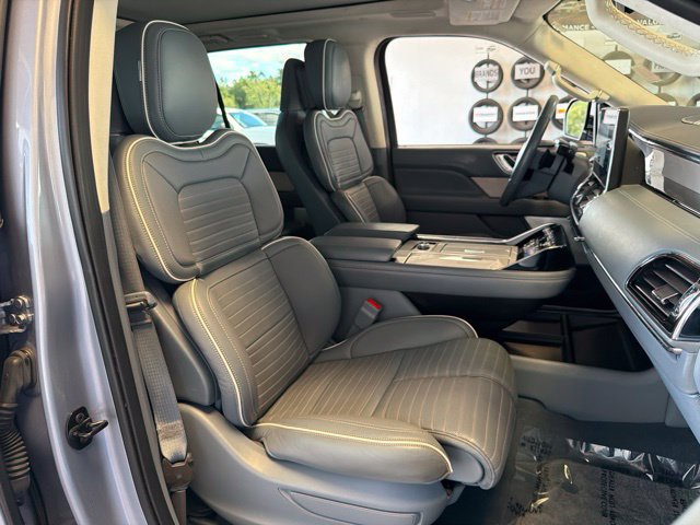 Used 2023 Lincoln Navigator L Black Label AWD/4WD image 24