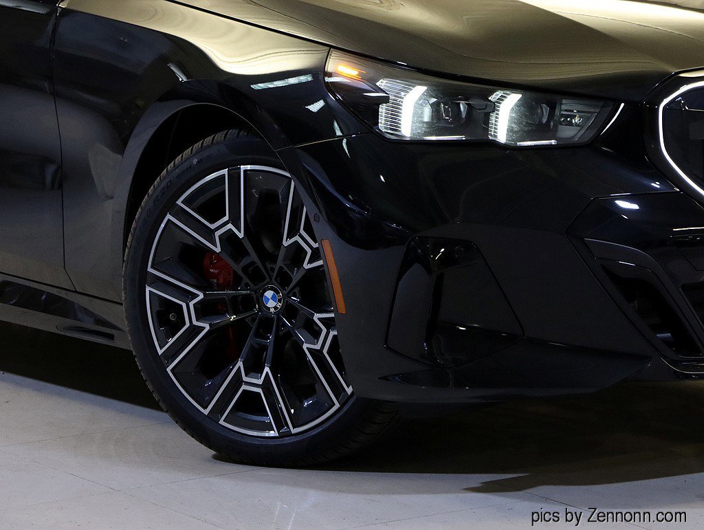 Used 2026 BMW 540i xDrive image 3