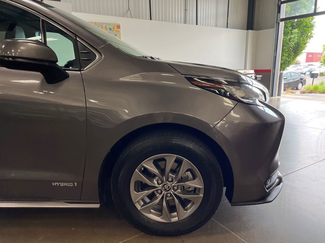 Used 2021 Toyota Sienna LE image 66