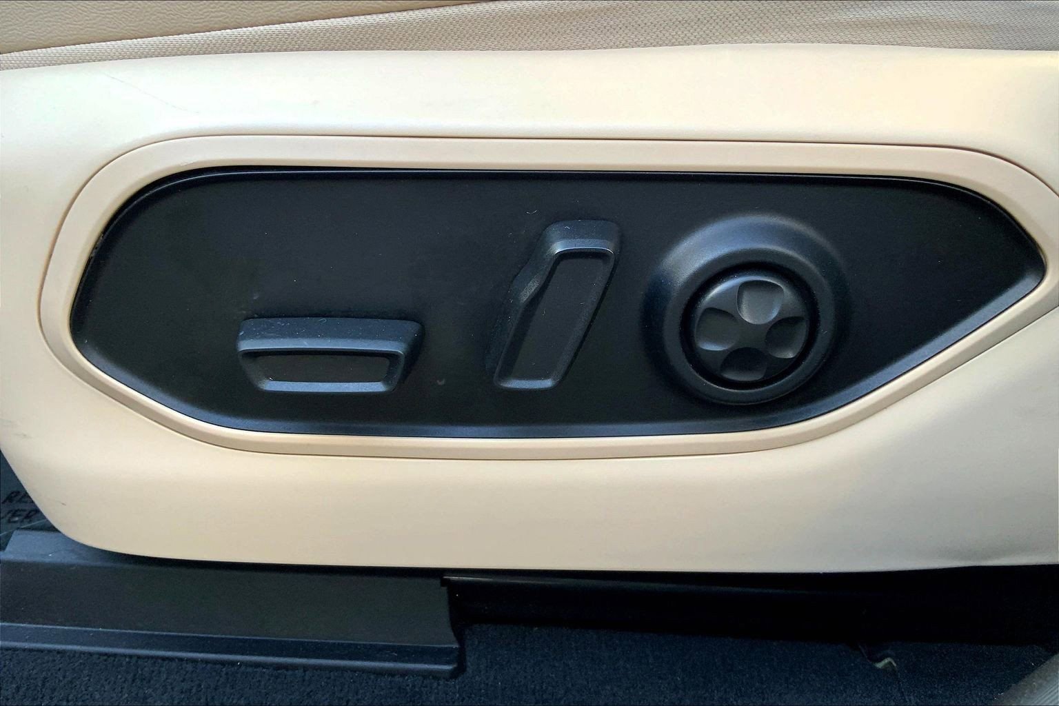 Certified 2023 Jeep Grand Cherokee Limited image 33