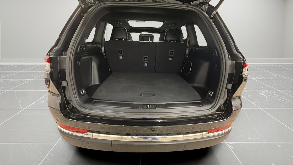 Used 2025 Jeep Grand Cherokee Limited 4xe image 17