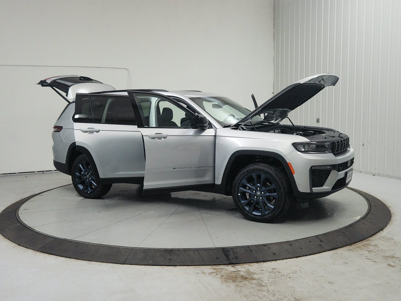 New 2026 Jeep Grand Cherokee L Limited AWD/4WD image 10