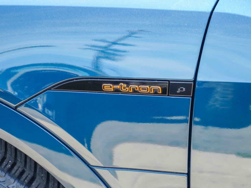 Used 2023 Audi e-tron Premium Plus AWD/4WD image 9