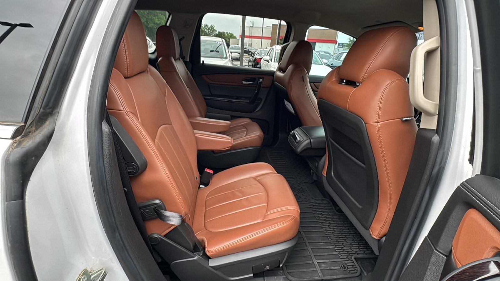 Used 2016 Chevrolet Traverse LTZ FWD image 23