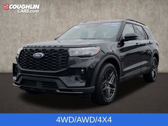 Used 2025 Ford Explorer ST-Line w/ ST-Line Street Pack image 4