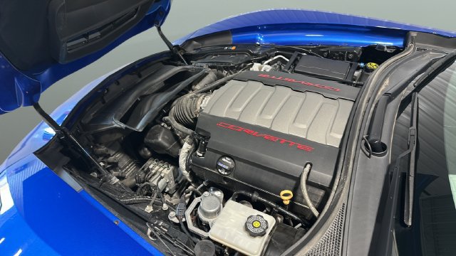 Used 2019 Chevrolet Corvette Stingray Coupe w/ 1LT RWD image 25
