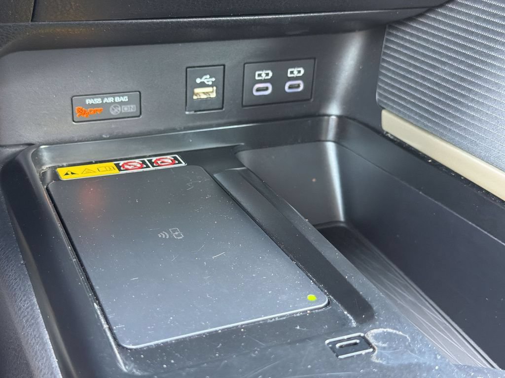 Used 2026 Toyota Camry SE FWD image 30