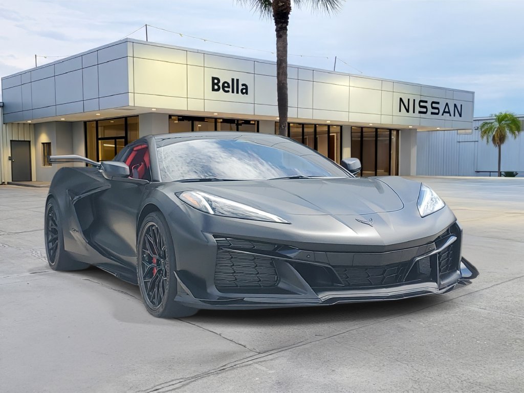 Used 2024 Chevrolet Corvette Z06 w/ Z07 Performance Package RWD image 10