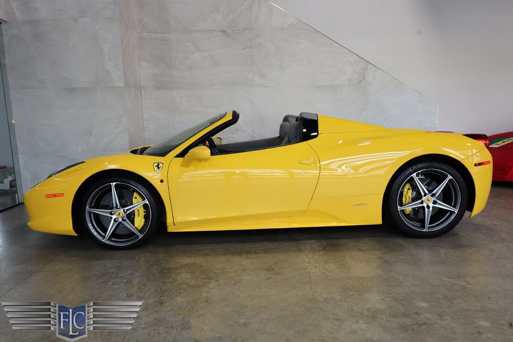 Used 2015 Ferrari 458 Spider RWD image 49