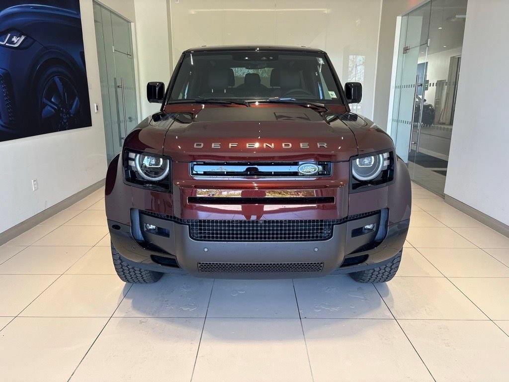 New 2026 Land Rover Defender 90 X-Dynamic SE AWD/4WD image 2