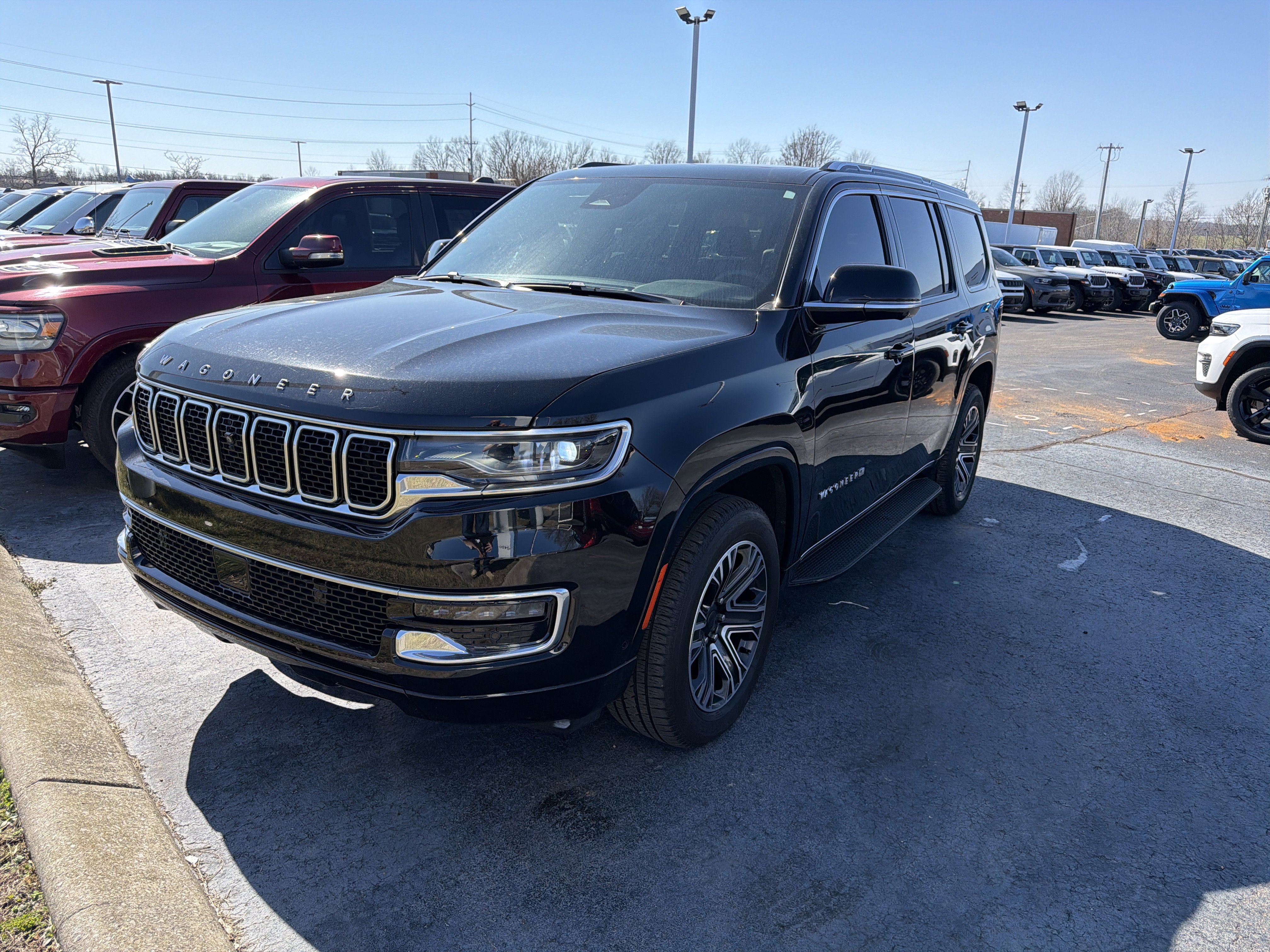 Used 2024 Jeep Wagoneer 4WD w/ Premium Group I image 1