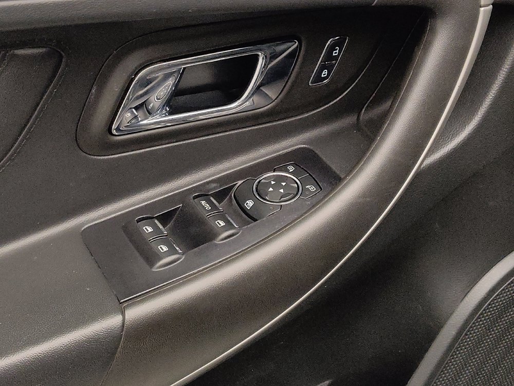 Used 2016 Ford Taurus SEL w/ Equipment Group 201A FWD image 27