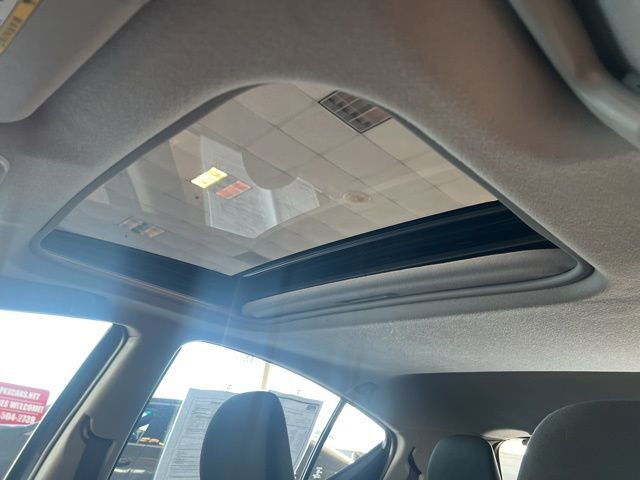 Used 2015 Toyota Prius C Three image 32