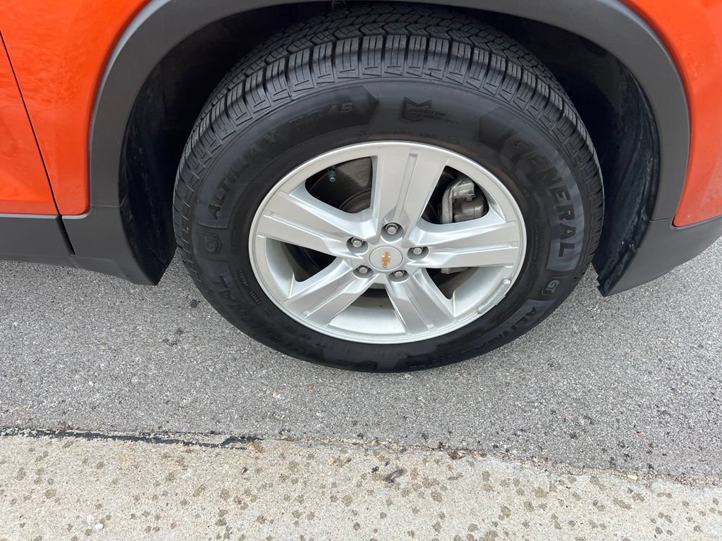 Used 2015 Chevrolet Trax LT FWD image 11
