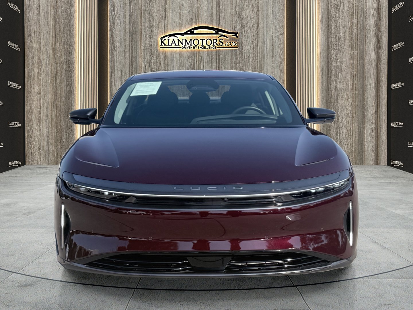 Used 2025 Lucid Air Touring image 5
