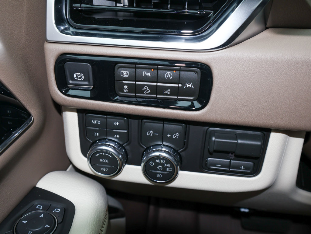 New 2026 GMC Yukon Denali w/ Denali Reserve Package AWD/4WD image 33
