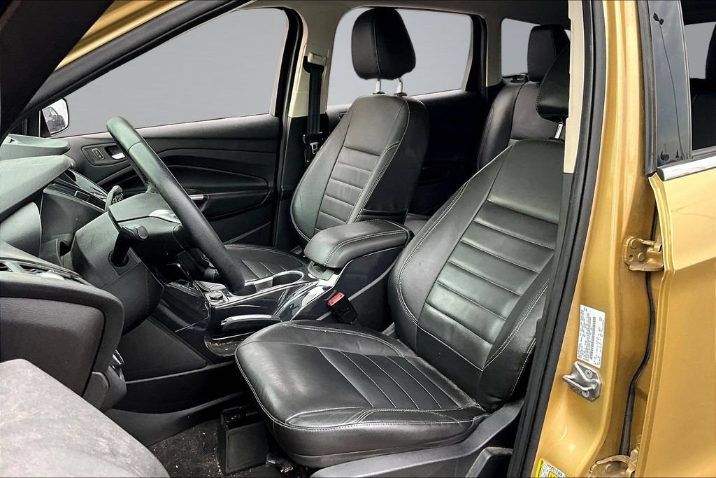Used 2014 Ford Escape Titanium w/ Equipment Group 401A AWD/4WD image 17