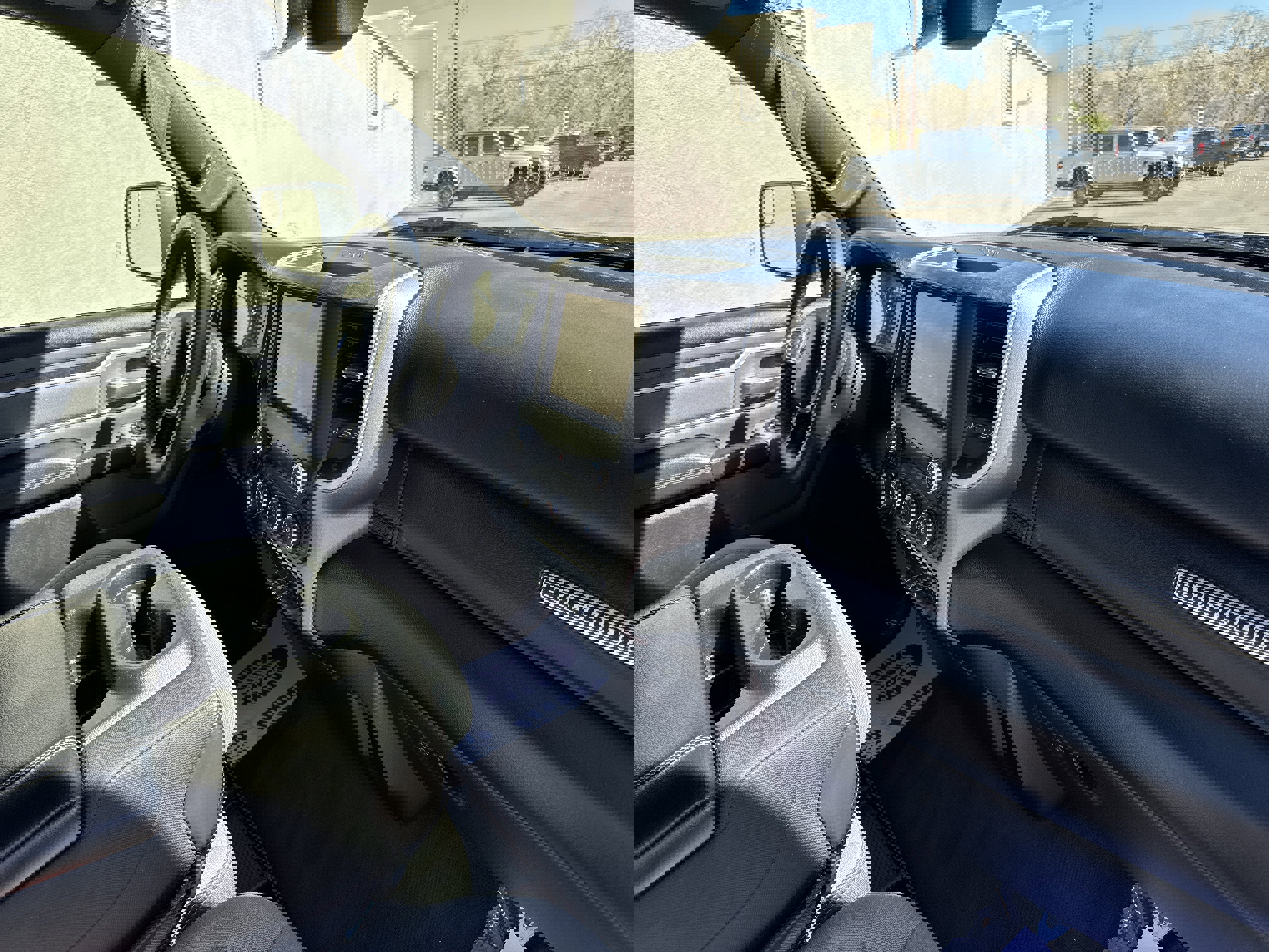 Used 2021 RAM 1500 Big Horn image 16