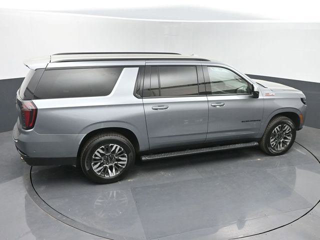 Used 2025 Chevrolet Suburban Z71 image 34