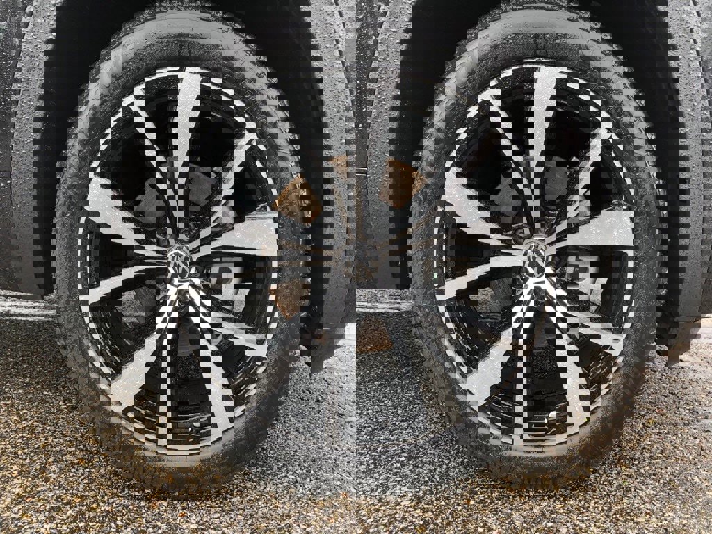 New 2025 Volkswagen Atlas SEL Premium R-Line image 9