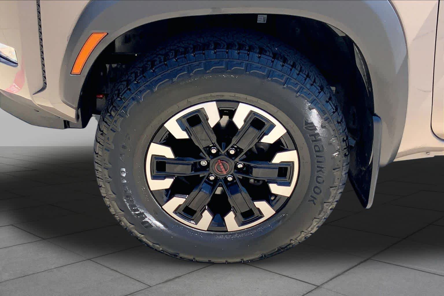 Used 2024 Nissan Frontier PRO-4X w/ Pro Convenience Package AWD/4WD image 11