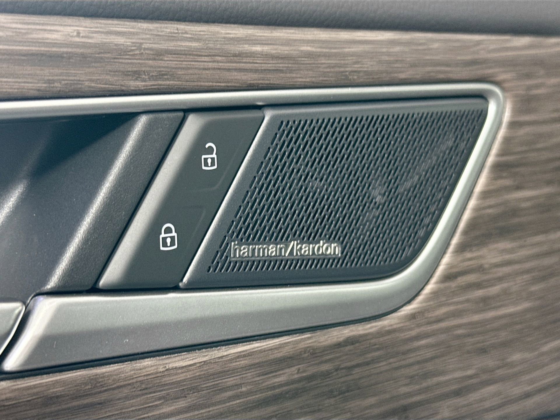 New 2026 Volkswagen Atlas SEL Premium R-Line image 17