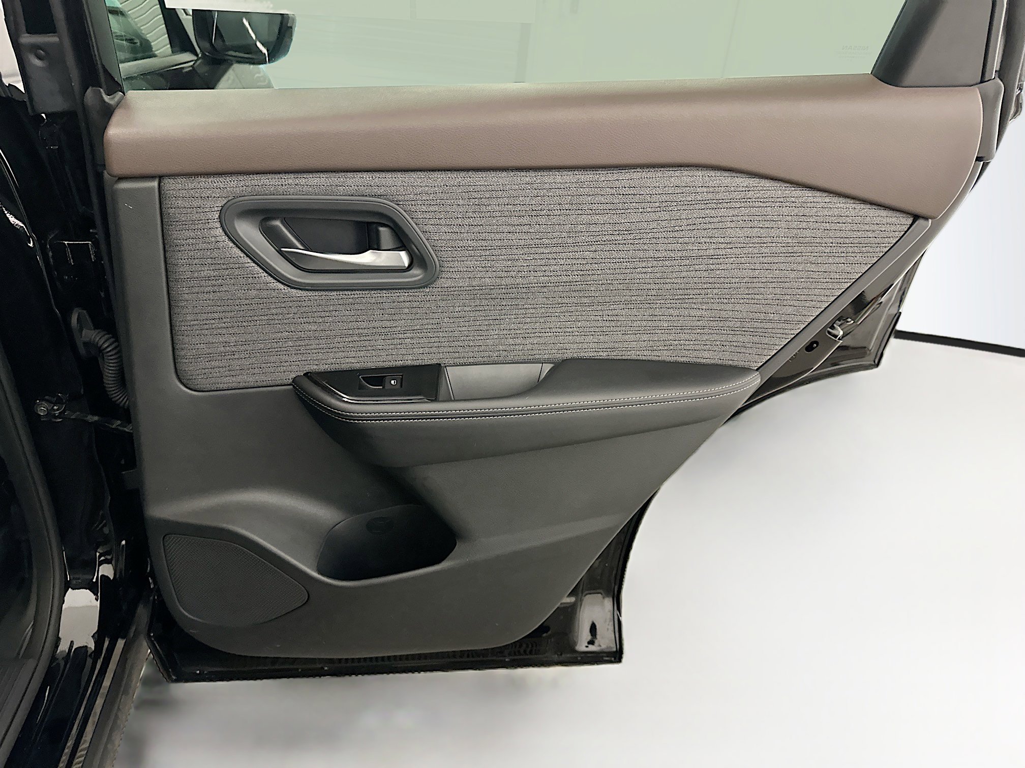 Used 2023 Nissan Rogue SV AWD/4WD image 30