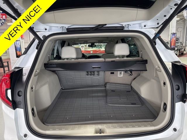 Used 2024 GMC Terrain Denali w/ Denali Premium Package image 31