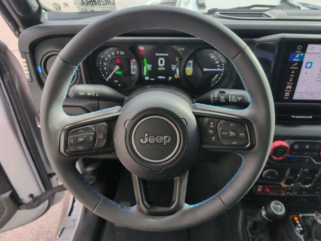 Used 2024 Jeep Wrangler Unlimited Rubicon 4xe w/ Technology Group AWD/4WD image 13