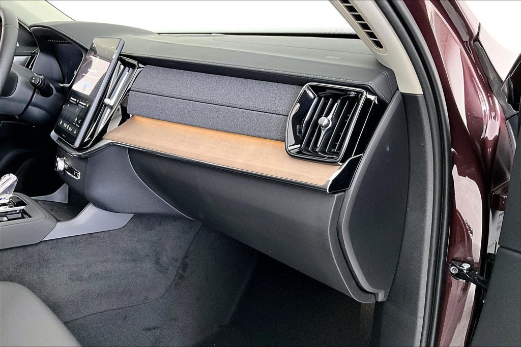 New 2026 Volvo XC90 B6 Plus AWD/4WD image 9