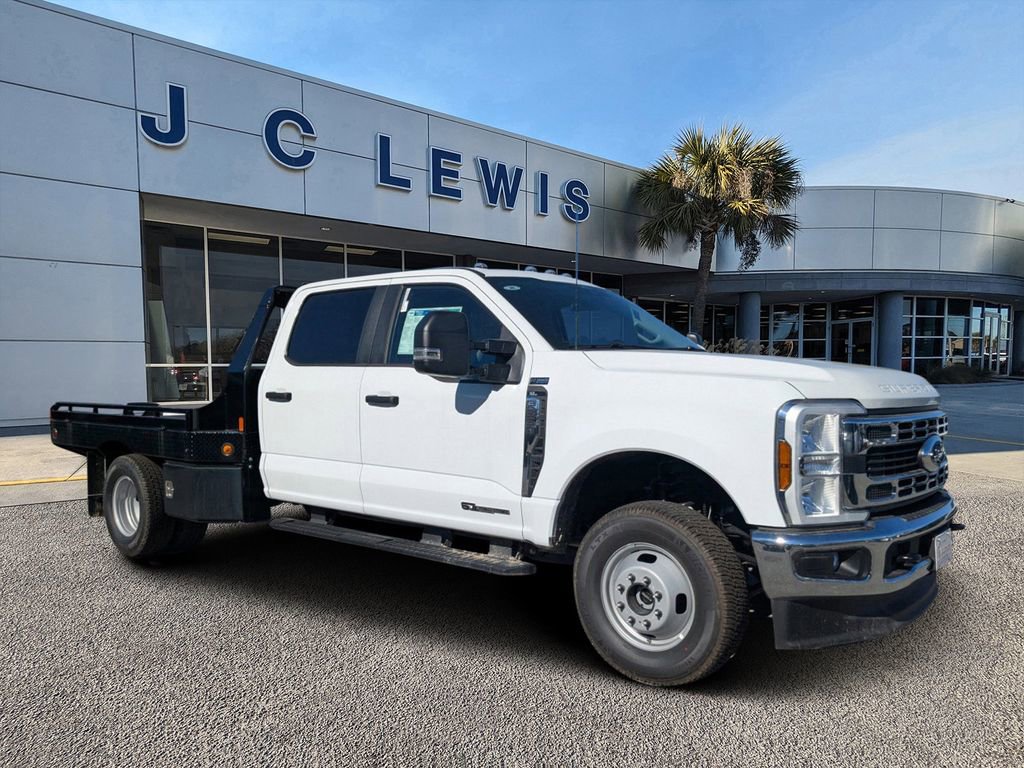 New 2025 Ford F350 XL w/ XL Chrome Package