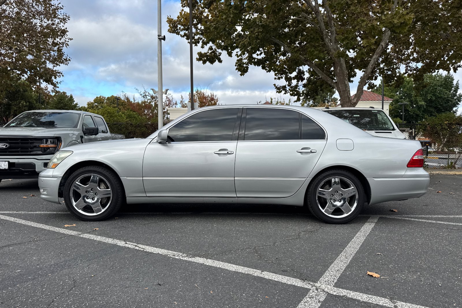 Used 2005 Lexus LS 430 w/ Modern Luxury Pkg RWD image 7