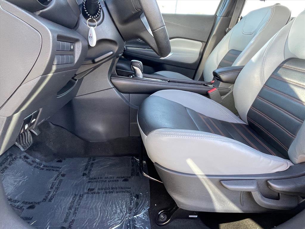 Used 2021 Nissan Kicks SR w/ SR Premium Package FWD image 21