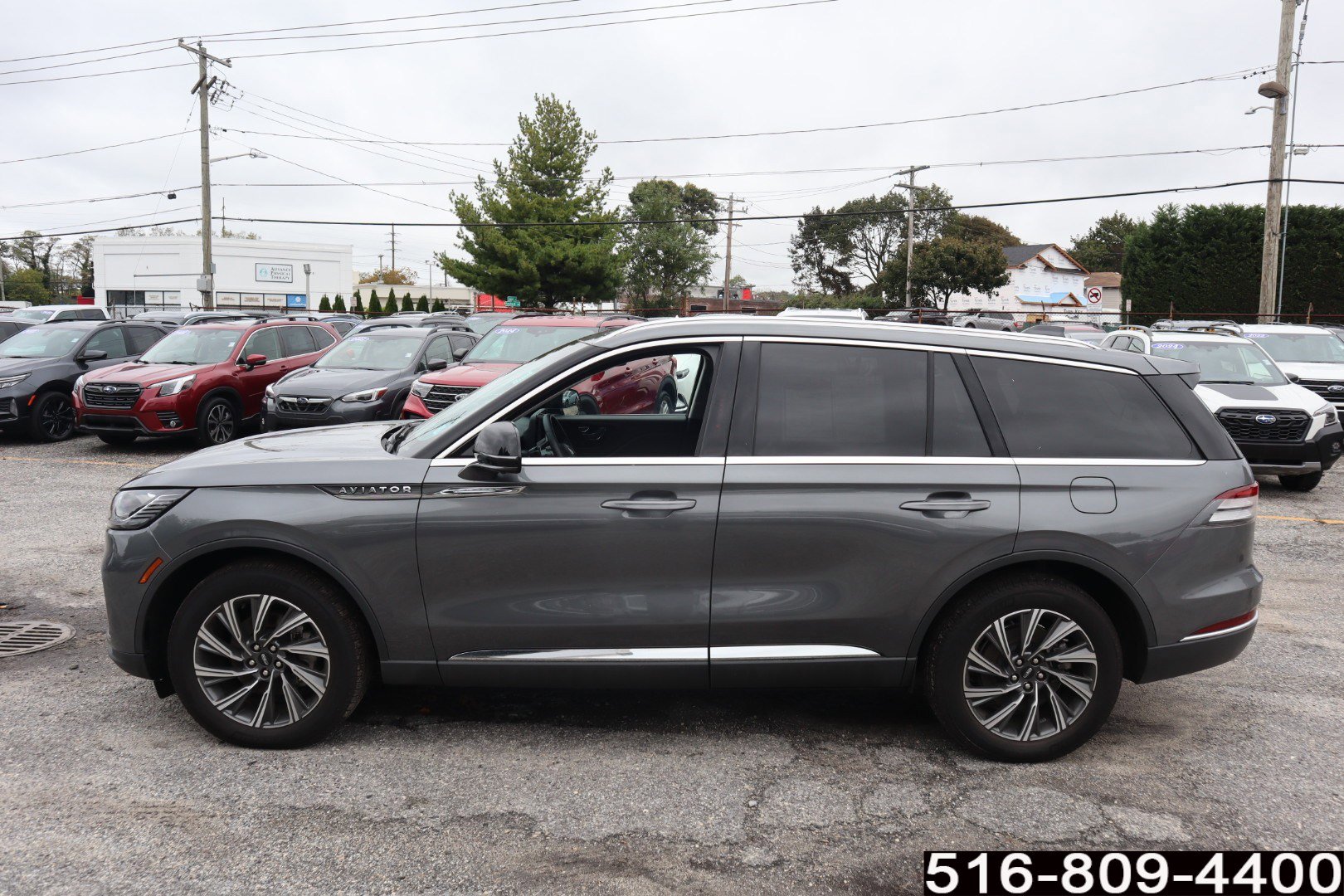 Used 2025 Lincoln Aviator AWD image 10