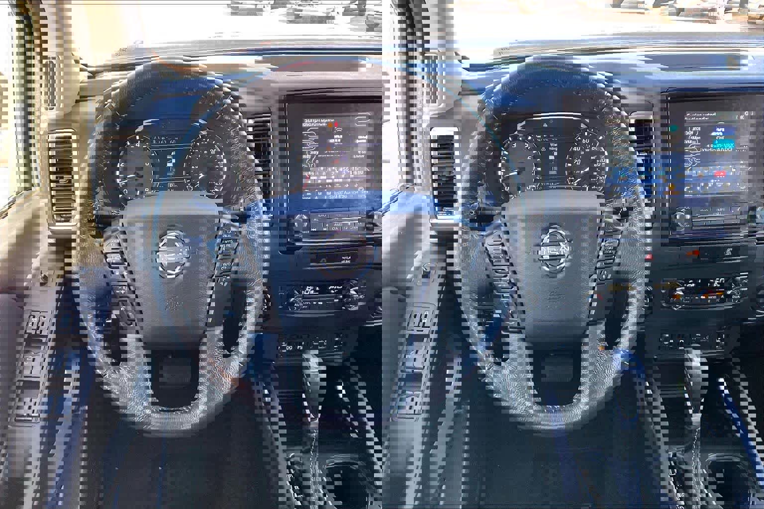 Used 2022 Nissan Frontier SV w/ SV Premium Package image 6