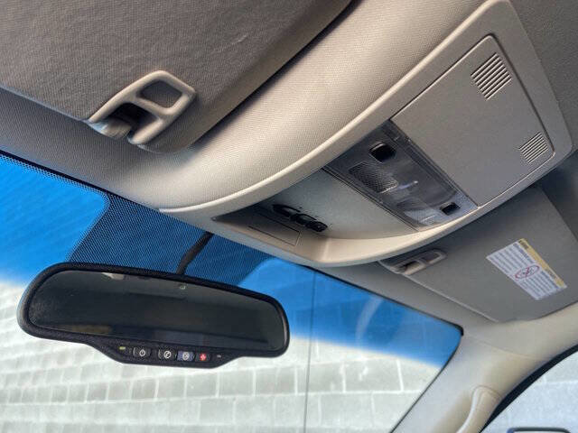 Used 2012 GMC Sierra 2500 SLT w/ SLT Convenience Package image 27