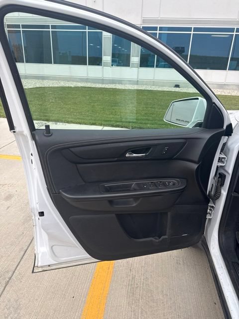 Used 2017 Chevrolet Traverse LT AWD/4WD image 16