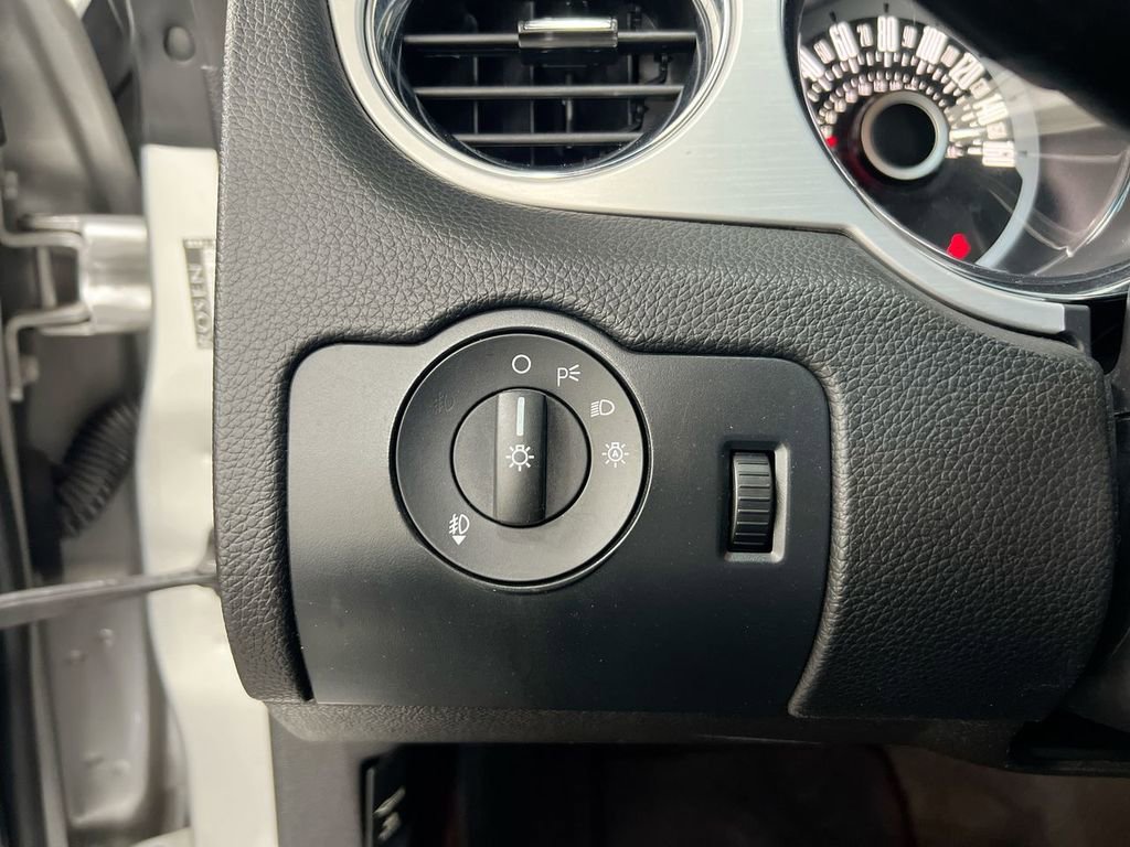 Used 2013 Ford Mustang GT Premium image 18