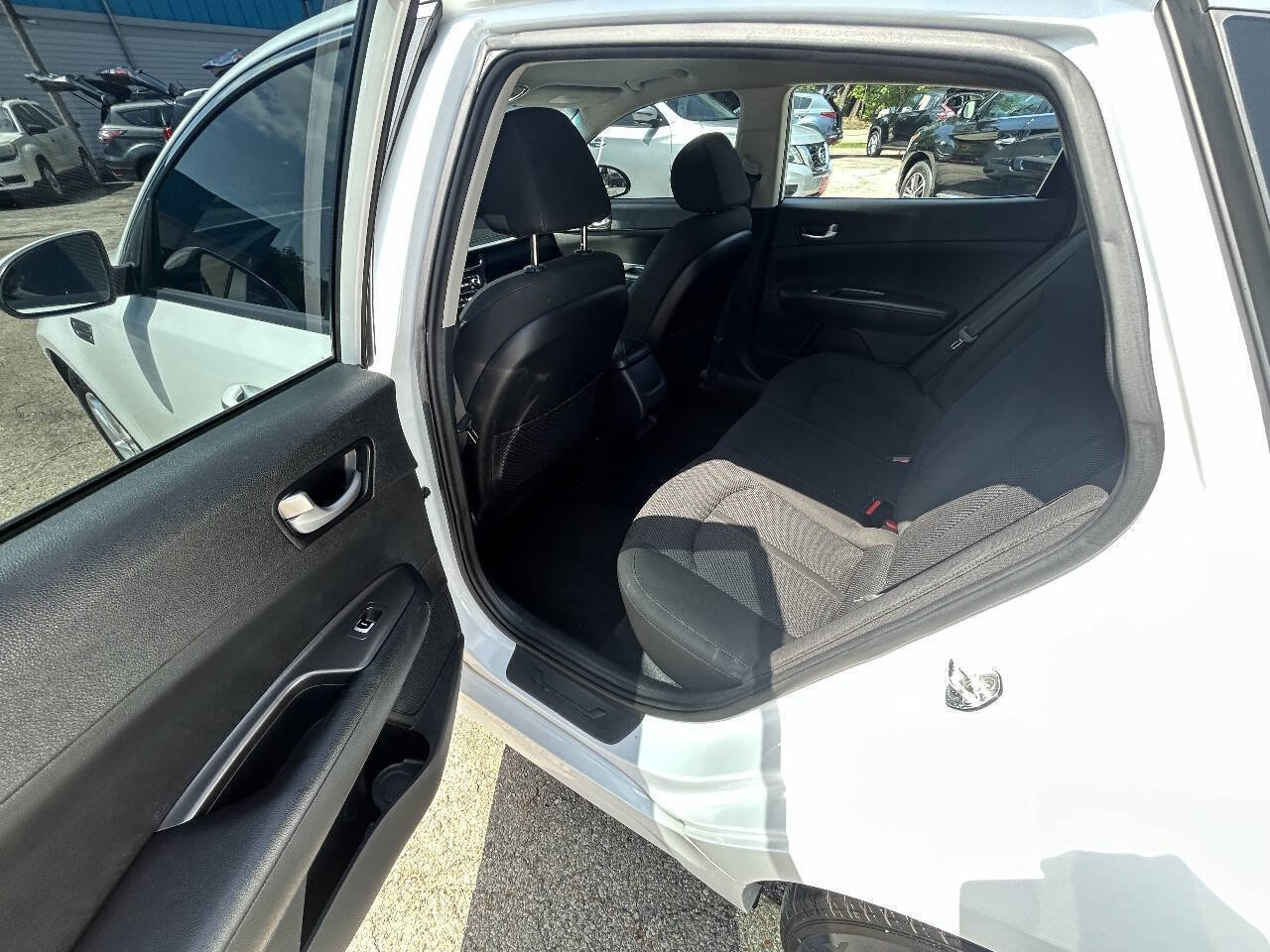 Used 2019 Kia Optima LX FWD image 7