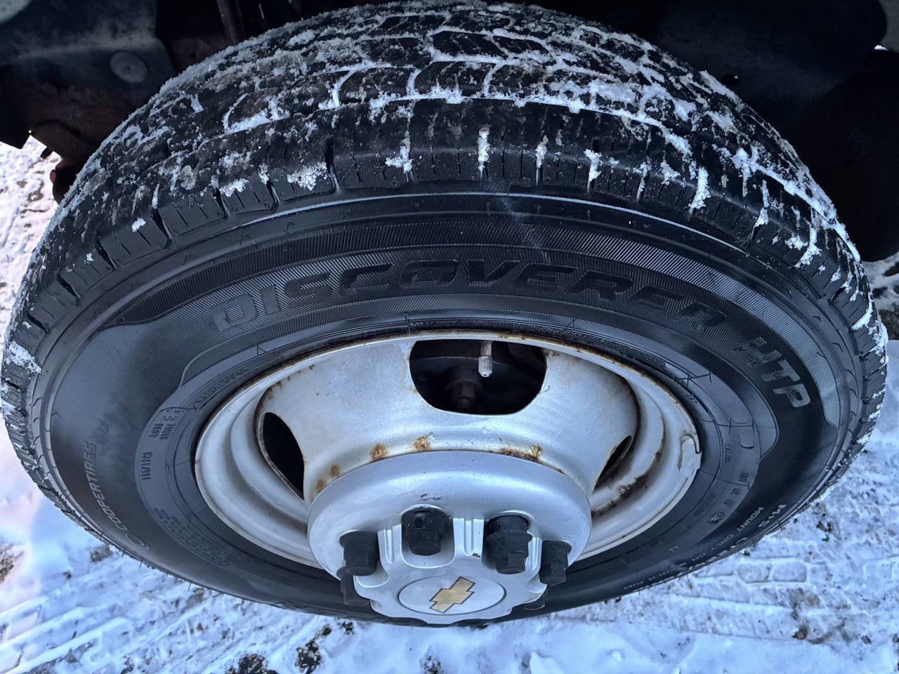 Used 2004 Chevrolet Express 3500 image 19