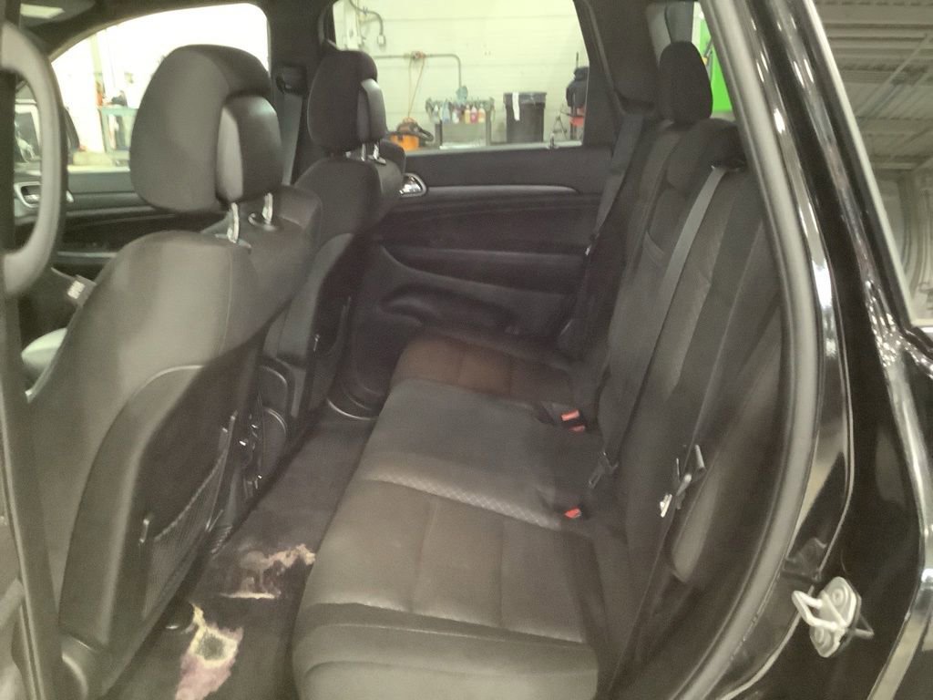 Used 2018 Jeep Grand Cherokee Laredo image 21